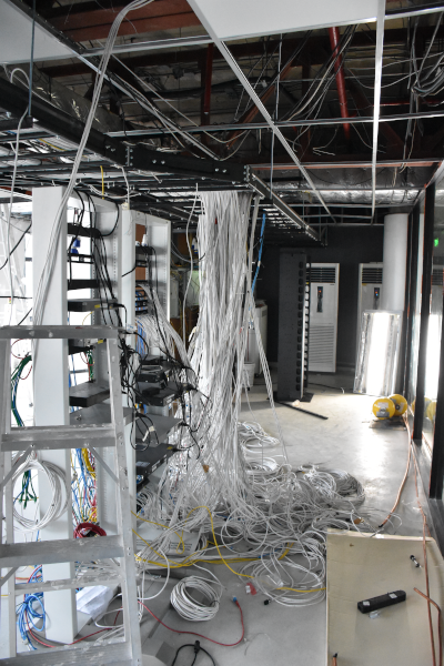 Professional cable tray installation